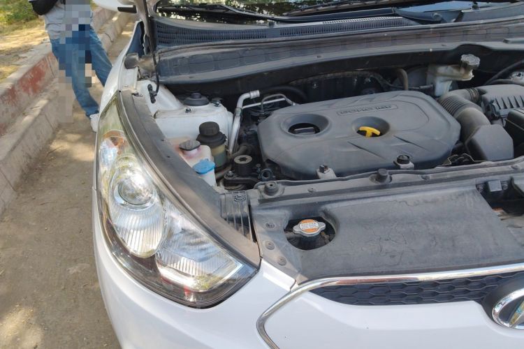 Used Hyundai ix35 2013 2.0L Automatic Two-Wheel Drive Smart GLS China IV Standard Engine Bay Right