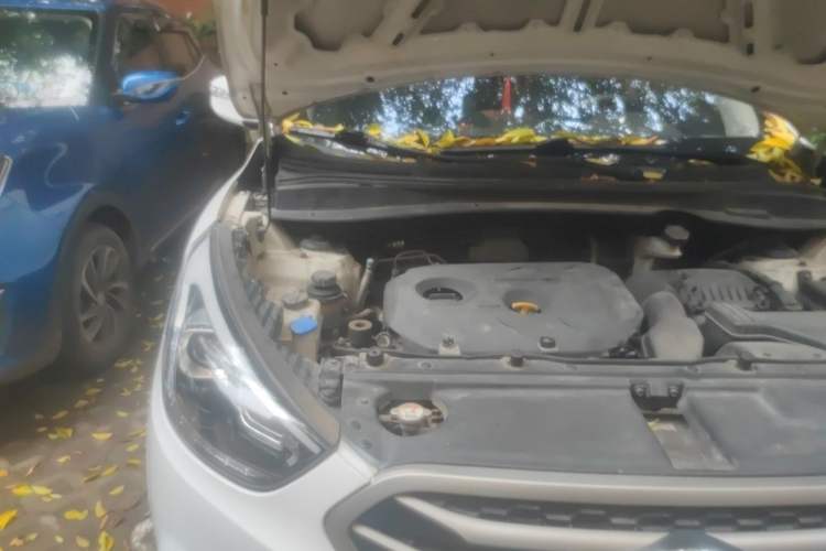 Used Hyundai ix35 2013 2.0L Automatic 2WD Comfort GL China IV Standard Engine Bay Right