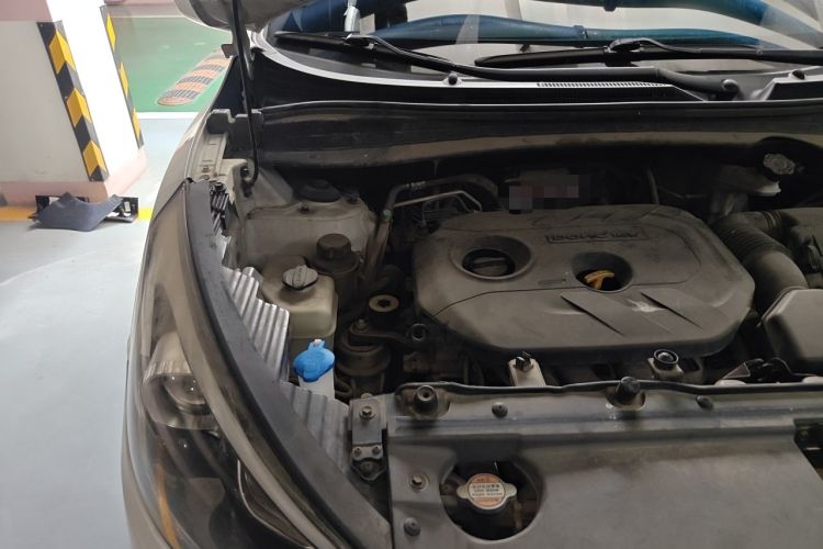 Used Hyundai ix35 2013 2.0L Automatic Two-Wheel Drive Smart GLS China V Standard Engine Bay Right