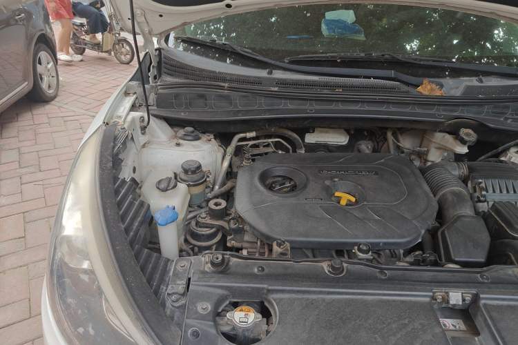 Used Hyundai ix35 2013 2.0L Automatic Two-Wheel Drive Smart GLS China IV Standard Engine Bay Right