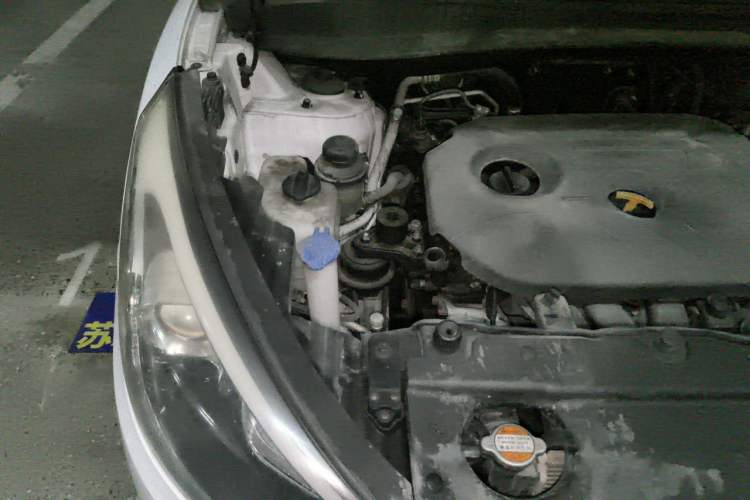 Used Hyundai ix35 2013 2.0L Automatic Two-Wheel Drive Smart GLS China V Standard Engine Bay Right