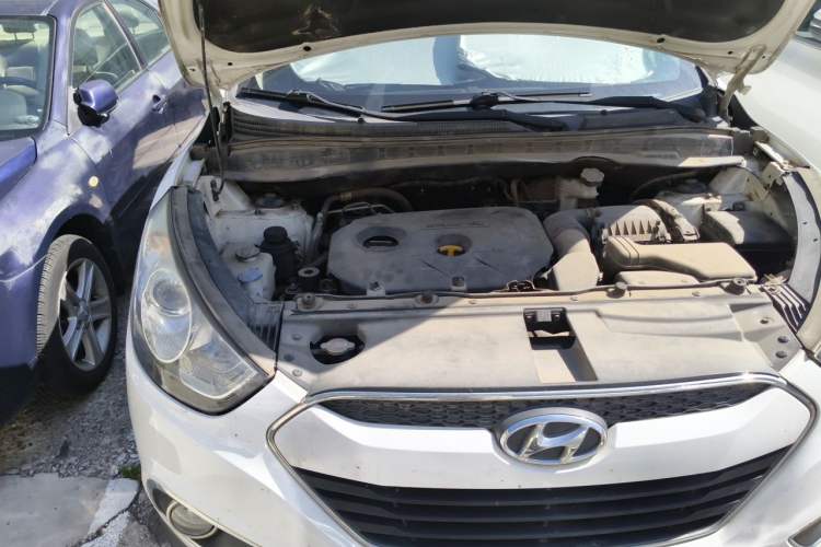 Used Hyundai ix35 2013 2.0L Automatic Two-Wheel Drive Smart GLS China V Standard Engine Bay Right