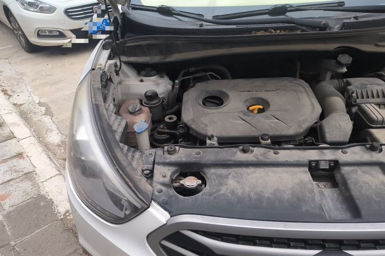 Used Hyundai ix35 2013 2.0L Automatic 2WD Comfort GL China IV Standard Engine Bay Right