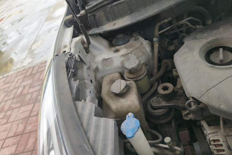 Used Hyundai ix35 2013 2.0L Automatic Two-Wheel Drive Smart GLS China IV Standard Engine Bay Right