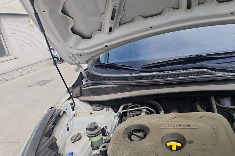 Used Hyundai ix35 2013 2.0L Automatic 2WD Comfort GL China IV Standard Engine Bay Right
