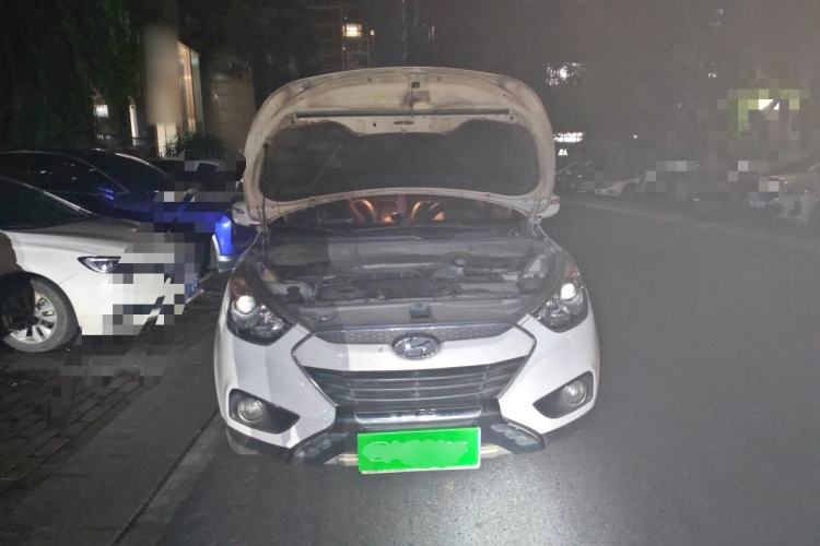 Used Hyundai ix35 2013 2.0L Automatic Two-Wheel Drive Smart GLS China IV Standard Engine Bay