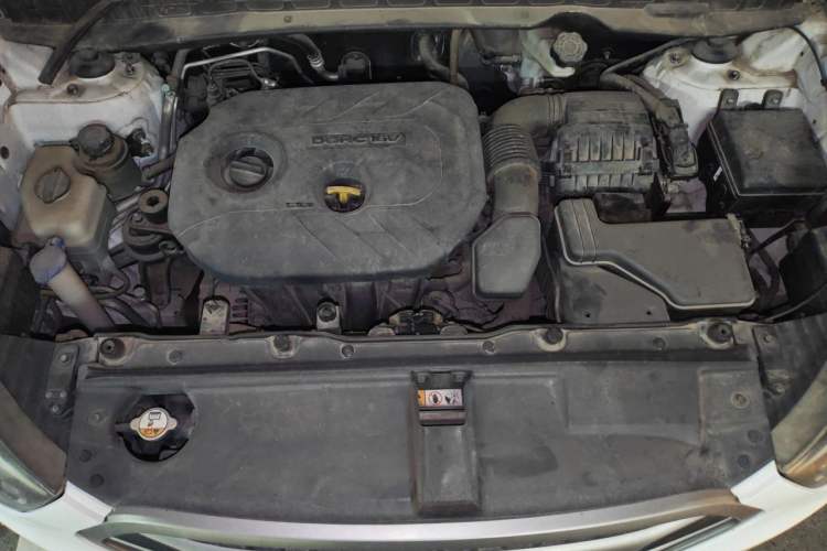Used Hyundai ix35 2013 2.0L Automatic Two-Wheel Drive Smart GLS China IV Standard Engine Bay