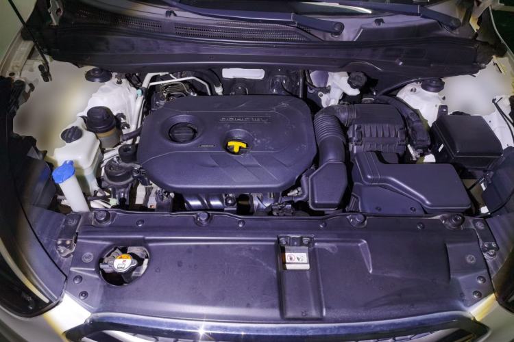 Used Hyundai ix35 2013 2.0L Automatic Two-Wheel Drive Smart GLS China IV Standard Engine Bay