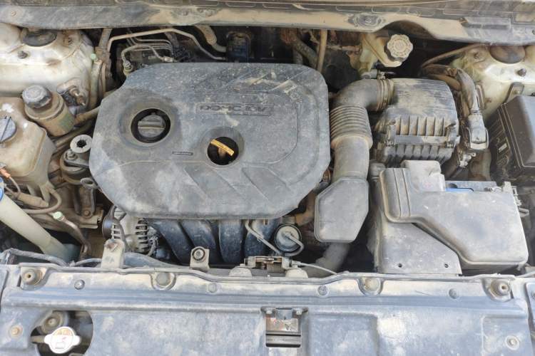 Used Hyundai ix35 2013 2.0L Automatic Two-Wheel Drive Smart GLS China IV Standard Engine Bay