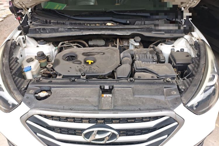 Used Hyundai ix35 2013 2.0L Automatic 2WD Comfort GL China IV Standard Engine Bay