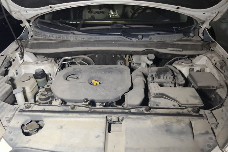 Used Hyundai ix35 2013 2.0L Automatic Two-Wheel Drive Smart GLS China V Standard Engine Bay