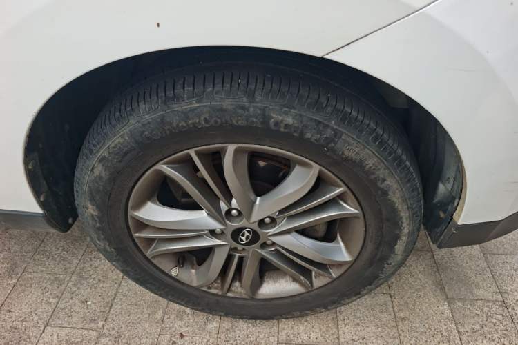 Used Hyundai ix35 2013 2.0L Automatic Two-Wheel Drive Smart GLS China V Standard Exterior 1