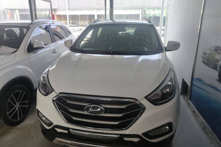 Used Hyundai ix35 2013 2.0L Automatic Two-Wheel Drive Smart GLS China IV Standard Exterior 1