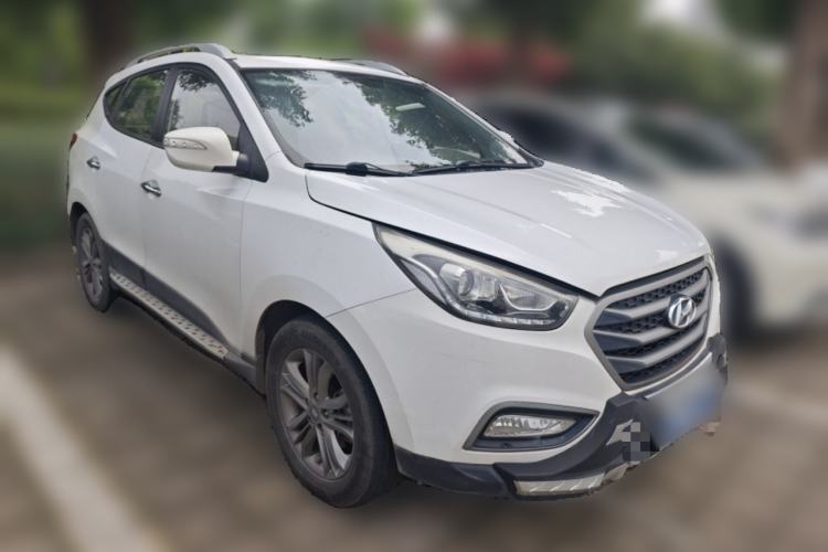 Used Hyundai ix35 2013 2.0L Automatic Two-Wheel Drive Smart GLS China IV Standard Exterior 2
