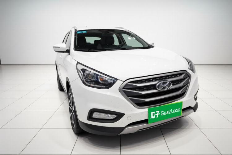 Used Hyundai ix35 2013 2.0L Automatic Two-Wheel Drive Smart GLS China IV Standard Exterior 2