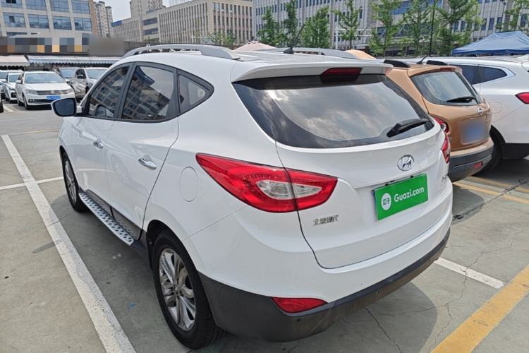 Used Hyundai ix35 2013 2.0L Automatic Two-Wheel Drive Smart GLS China IV Standard Exterior 2