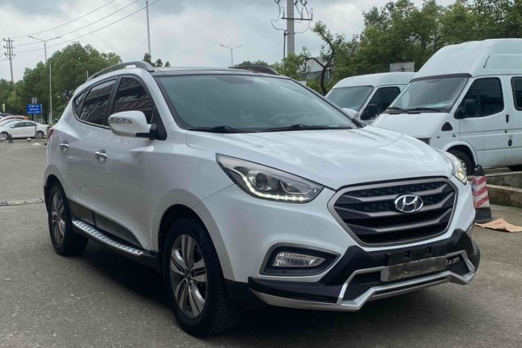 Used Hyundai ix35 2013 2.0L Automatic 4x4 Intelligent GLS China IV Standard Exterior 2