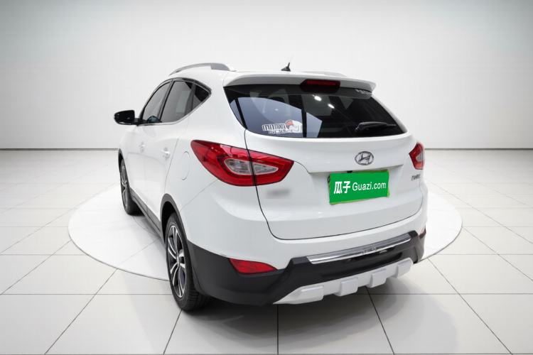 Used Hyundai ix35 2013 2.0L Automatic Two-Wheel Drive Smart GLS China IV Standard Exterior 3