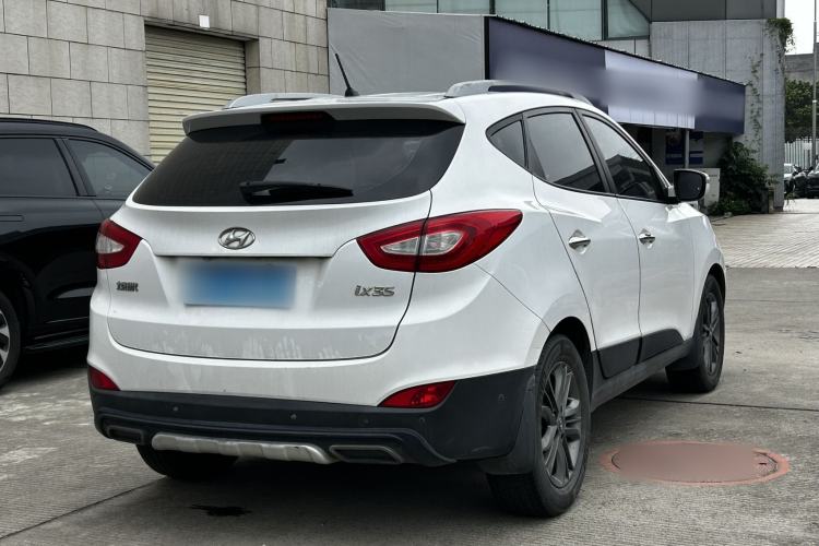 Used Hyundai ix35 2013 2.0L Automatic Two-Wheel Drive Smart GLS China IV Standard Exterior 4