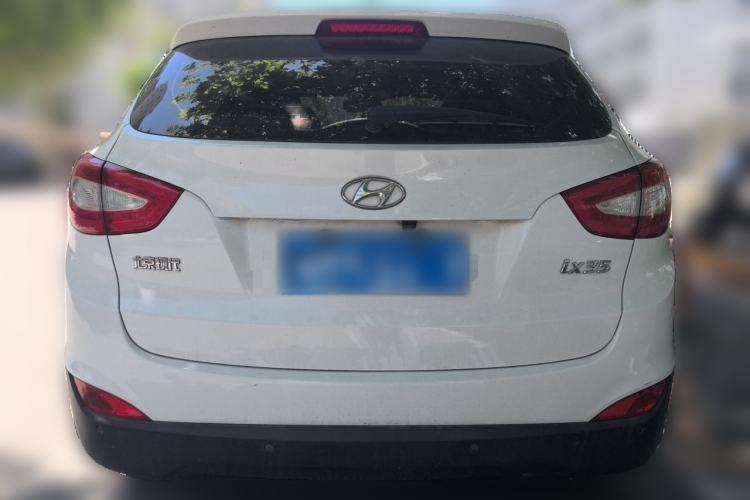 Used Hyundai ix35 2013 2.0L Automatic Two-Wheel Drive Smart GLS China V Standard Exterior 4