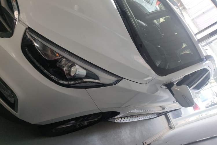 Used Hyundai ix35 2013 2.0L Automatic Two-Wheel Drive Smart GLS China IV Standard Exterior 5