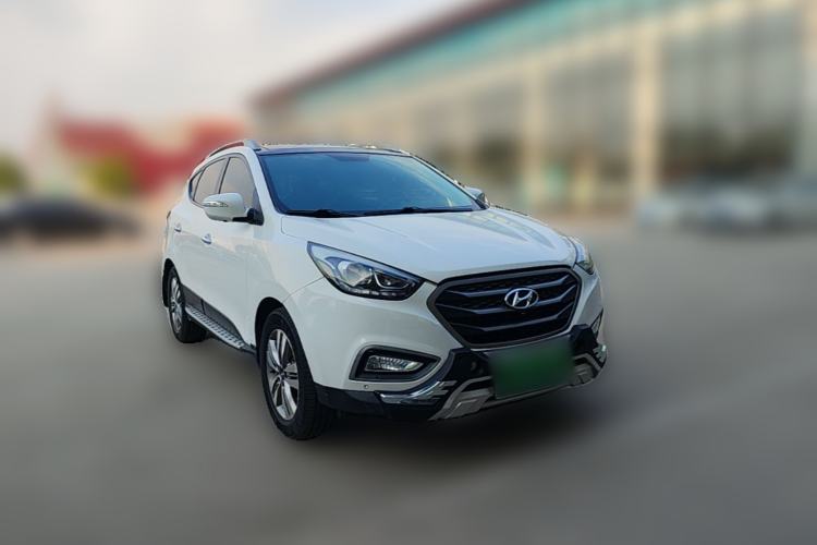 Used Hyundai ix35 2013 2.0L Automatic Two-Wheel Drive Leading GLX China IV Standard Front Right 45 Deg