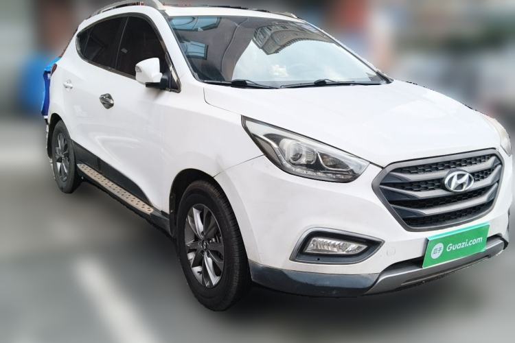 Used Hyundai ix35 2013 2.0L Automatic 2WD Comfort GL China IV Standard Front Right 45 Deg