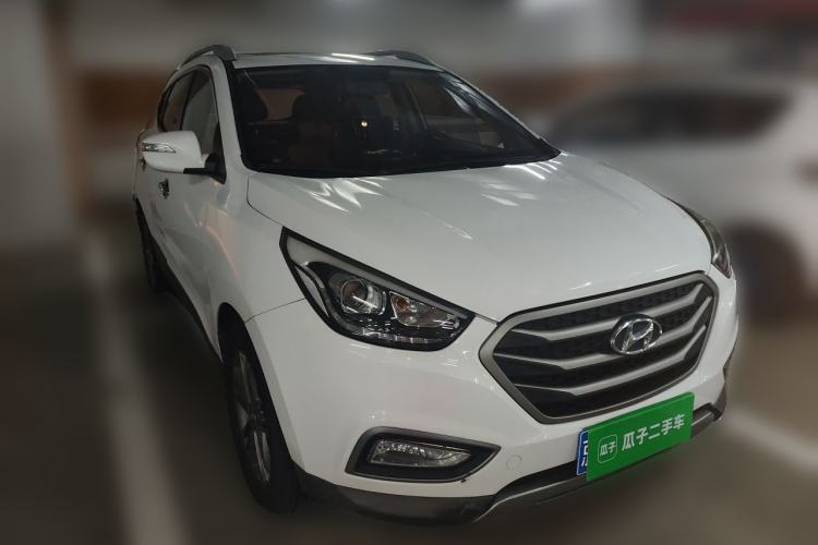 Used Hyundai ix35 2013 2.0L Automatic Two-Wheel Drive Smart GLS China V Standard Front Right 45 Deg