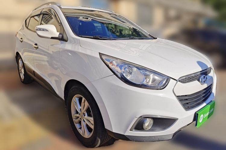 Used Hyundai ix35 2013 2.0L Automatic Two-Wheel Drive Smart GLS China IV Standard Front Right 45 Deg