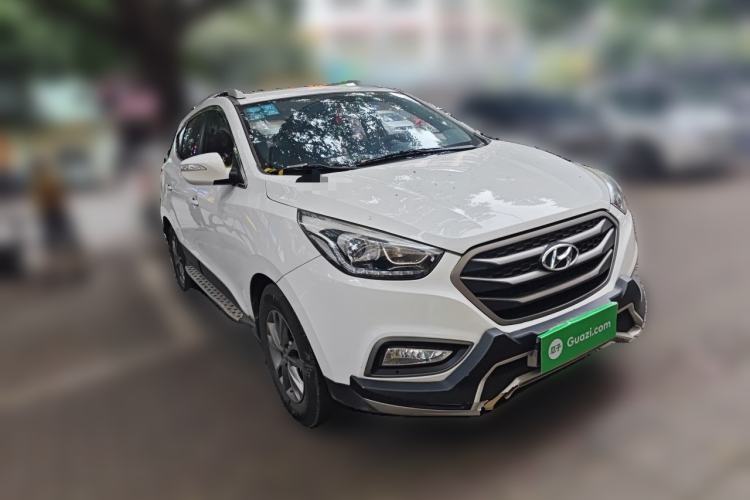 Used Hyundai ix35 2013 2.0L Automatic 2WD Comfort GL China IV Standard Front Right 45 Deg