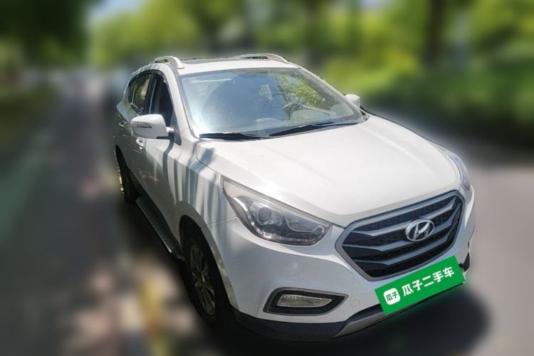 Used Hyundai ix35 2013 2.0L Automatic 2WD Comfort GL China IV Standard Front Right 45 Deg