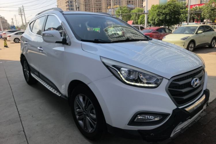 Used Hyundai ix35 2013 2.0L Automatic Two-Wheel Drive Smart GLS China IV Standard Front Right 45 Deg