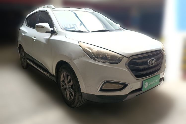 Used Hyundai ix35 2013 2.0L Automatic 2WD Comfort GL China IV Standard Front Right 45 Deg