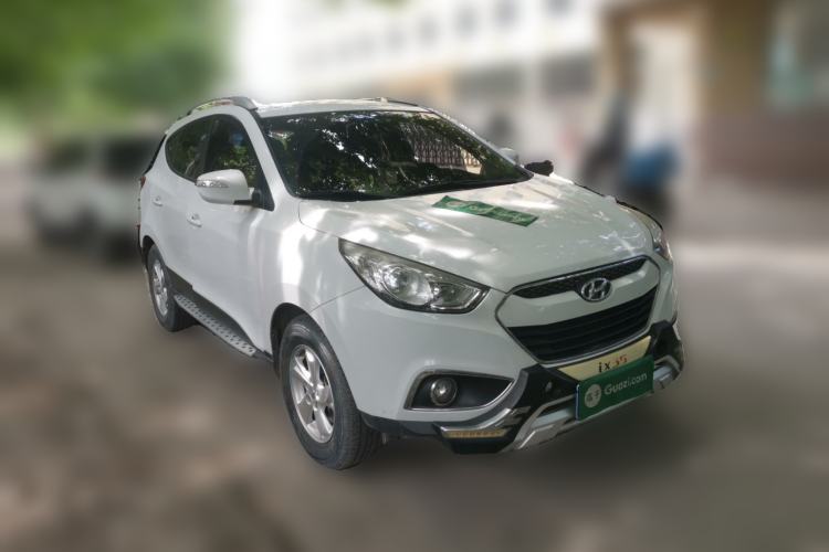 Used Hyundai ix35 2013 2.0L Manual 2WD Comfort GL China IV Standard Front Right 45 Deg
