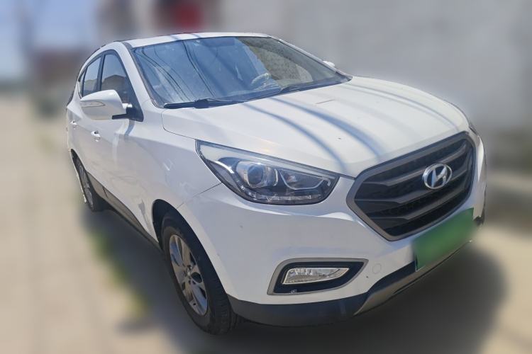 Used Hyundai ix35 2013 2.0L Automatic 2WD Comfort GL China IV Standard Front Right 45 Deg