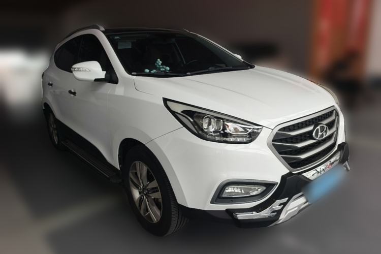 Used Hyundai ix35 2013 2.0L Automatic 4x4 Smart GLS China V Standard Front Right 45 Deg