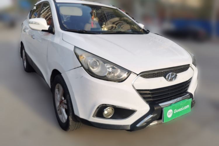 Used Hyundai ix35 2013 2.0L Automatic Two-Wheel Drive Smart GLS China V Standard Front Right 45 Deg