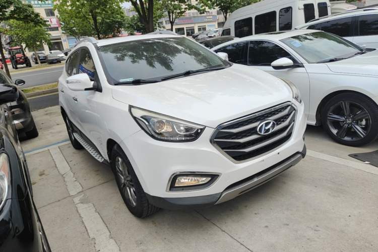 Used Hyundai ix35 2013 2.0L Automatic Two-Wheel Drive Smart GLS China IV Standard Front Right 45 Deg