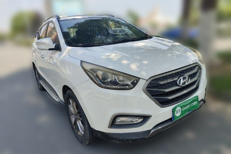 Used Hyundai ix35 2013 2.0L Automatic Two-Wheel Drive Smart GLS China V Standard Front Right 45 Deg