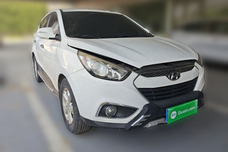 Used Hyundai ix35 2013 2.0L Automatic 2WD Comfort GL China IV Standard Front Right 45 Deg