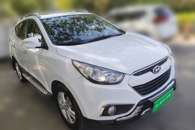 Used Hyundai ix35 2013 2.0L Automatic Two-Wheel Drive Smart GLS China IV Standard Front Right 45 Deg