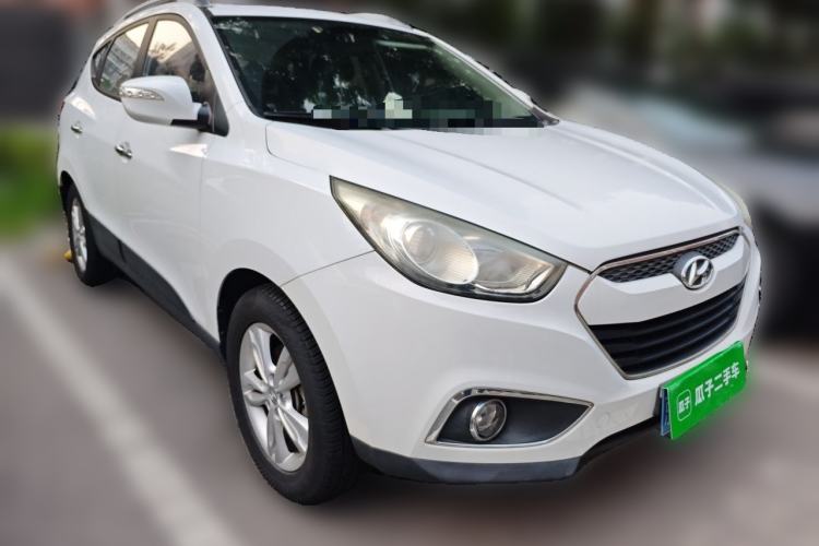 Used Hyundai ix35 2013 2.0L Automatic Two-Wheel Drive Smart GLS China V Standard Front Right 45 Deg