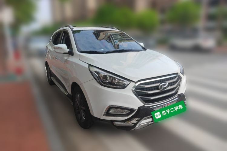 Used Hyundai ix35 2013 2.0L Automatic Two-Wheel Drive Smart GLS China IV Standard Front Right 45 Deg