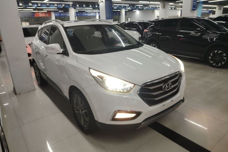 Used Hyundai ix35 2013 2.0L Automatic Two-Wheel Drive Smart GLS China IV Standard Front Right 45 Deg