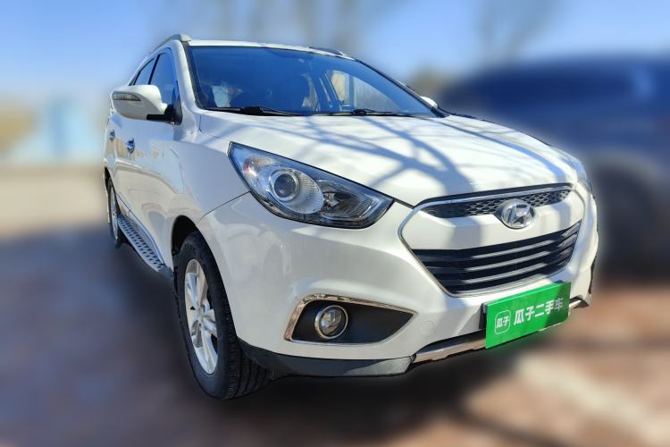 Used Hyundai ix35 2013 2.0L Automatic Two-Wheel Drive Smart GLS China IV Standard Front Right 45 Deg