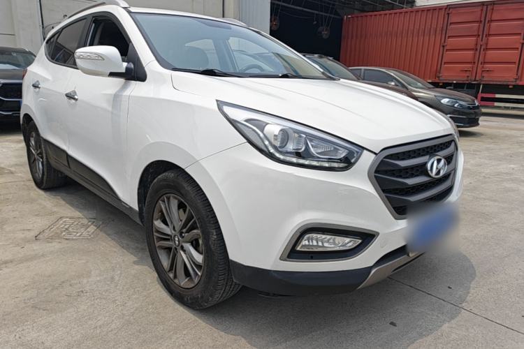 Used Hyundai ix35 2013 2.0L Automatic Two-Wheel Drive Smart GLS China V Standard Front Right 45 Deg