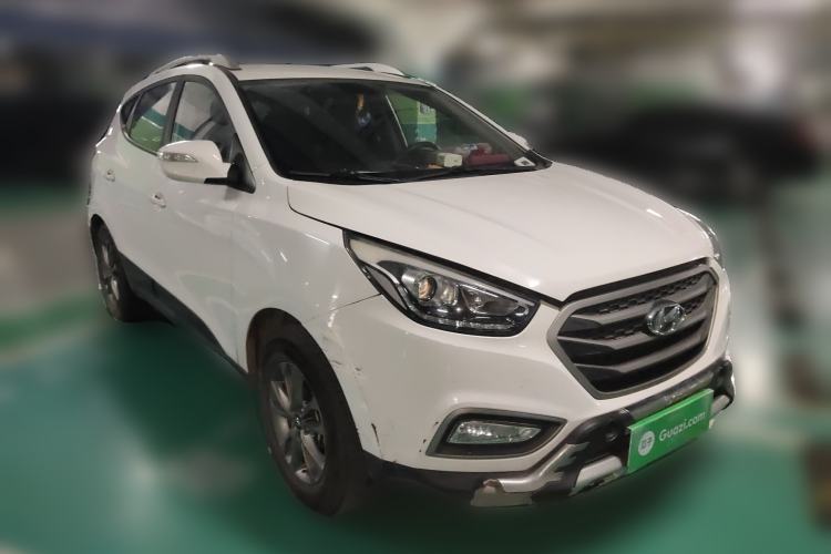 Used Hyundai ix35 2013 2.0L Manual 2WD Comfort GL China IV Standard Front Right 45 Deg