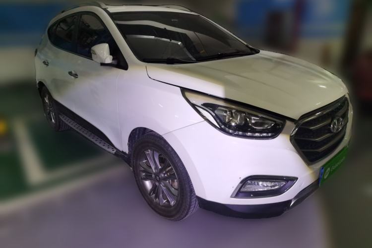 Used Hyundai ix35 2013 2.0L Automatic Two-Wheel Drive Smart GLS China IV Standard Front Right 45 Deg