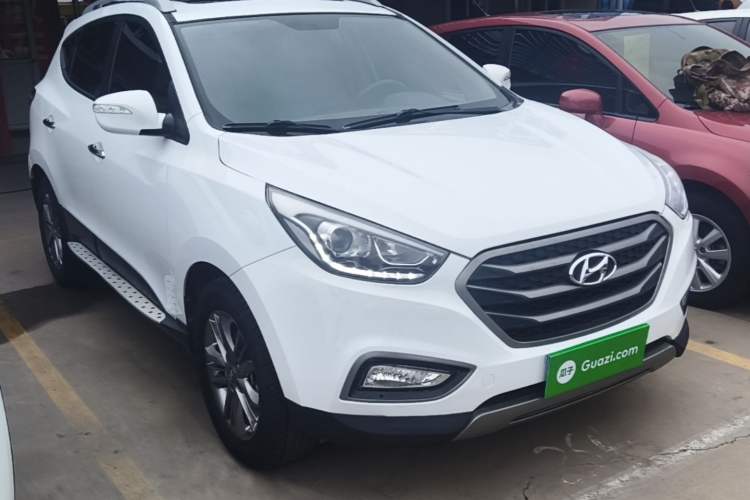 Used Hyundai ix35 2013 2.0L Automatic Two-Wheel Drive Smart GLS China V Standard Front Right 45 Deg