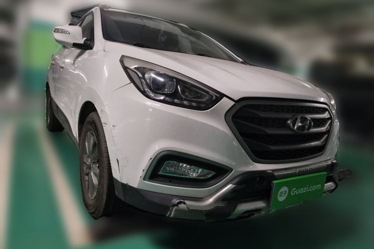 Used Hyundai ix35 2013 2.0L Manual 2WD Comfort GL China IV Standard Front Right 45 Deg